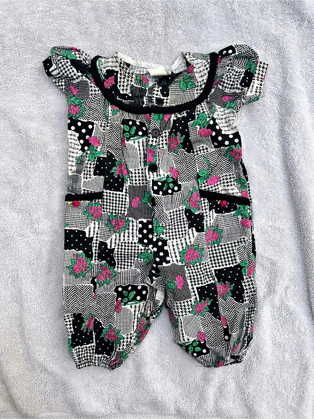 Vintage OshKosh B'gosh Baby Romper Black & Green Size 12M